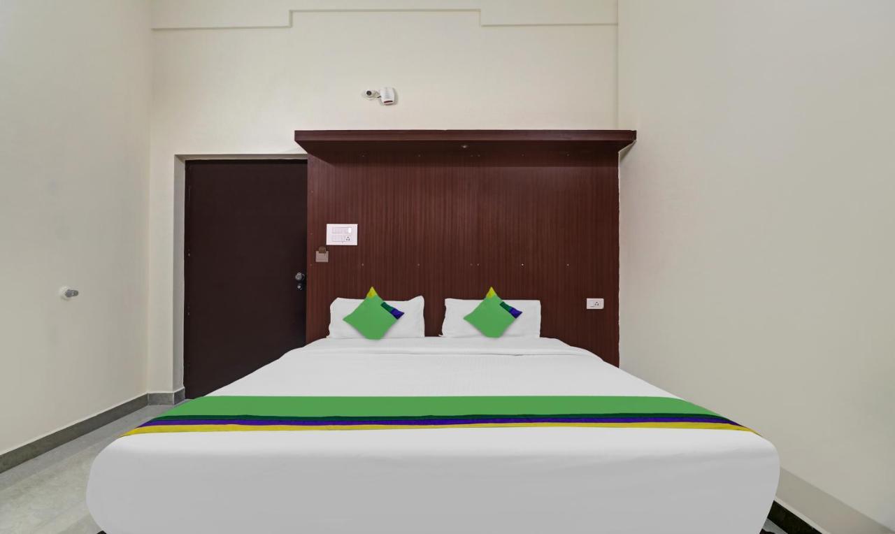 Grand Jp Inn Near 2 Km From Gundlupet Bus Stand Exterior foto
