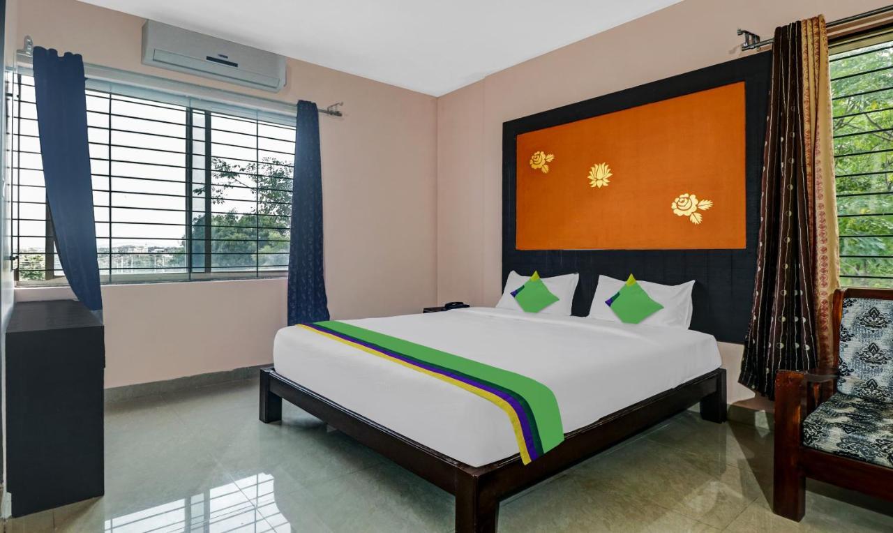 Grand Jp Inn Near 2 Km From Gundlupet Bus Stand Exterior foto