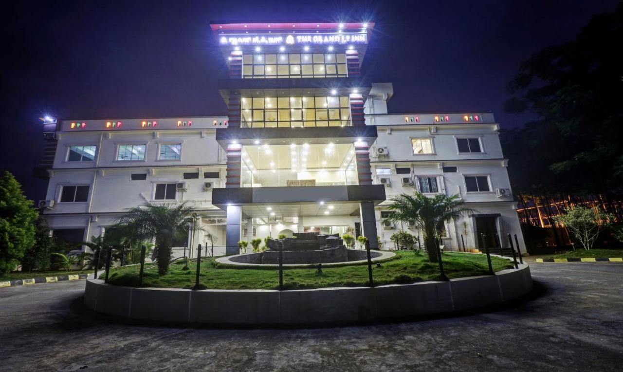 Grand Jp Inn Near 2 Km From Gundlupet Bus Stand Exterior foto